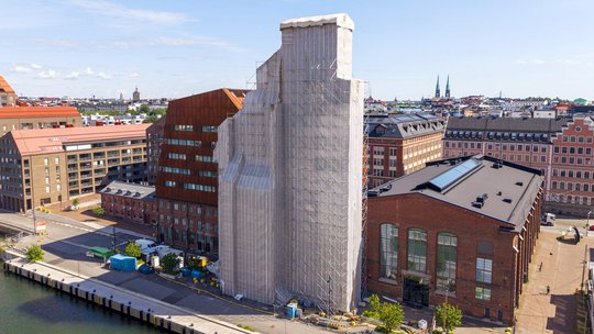 Hietalahdenrannan nosturin restaurointi: ”Korkeus, moniulotteisuus ja merenrantasijainti ovat meille tuttuja haasteita”